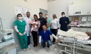 Um nascimento especial marcou este domingo no Pronto Atendimento de São Sebastião do Oeste
